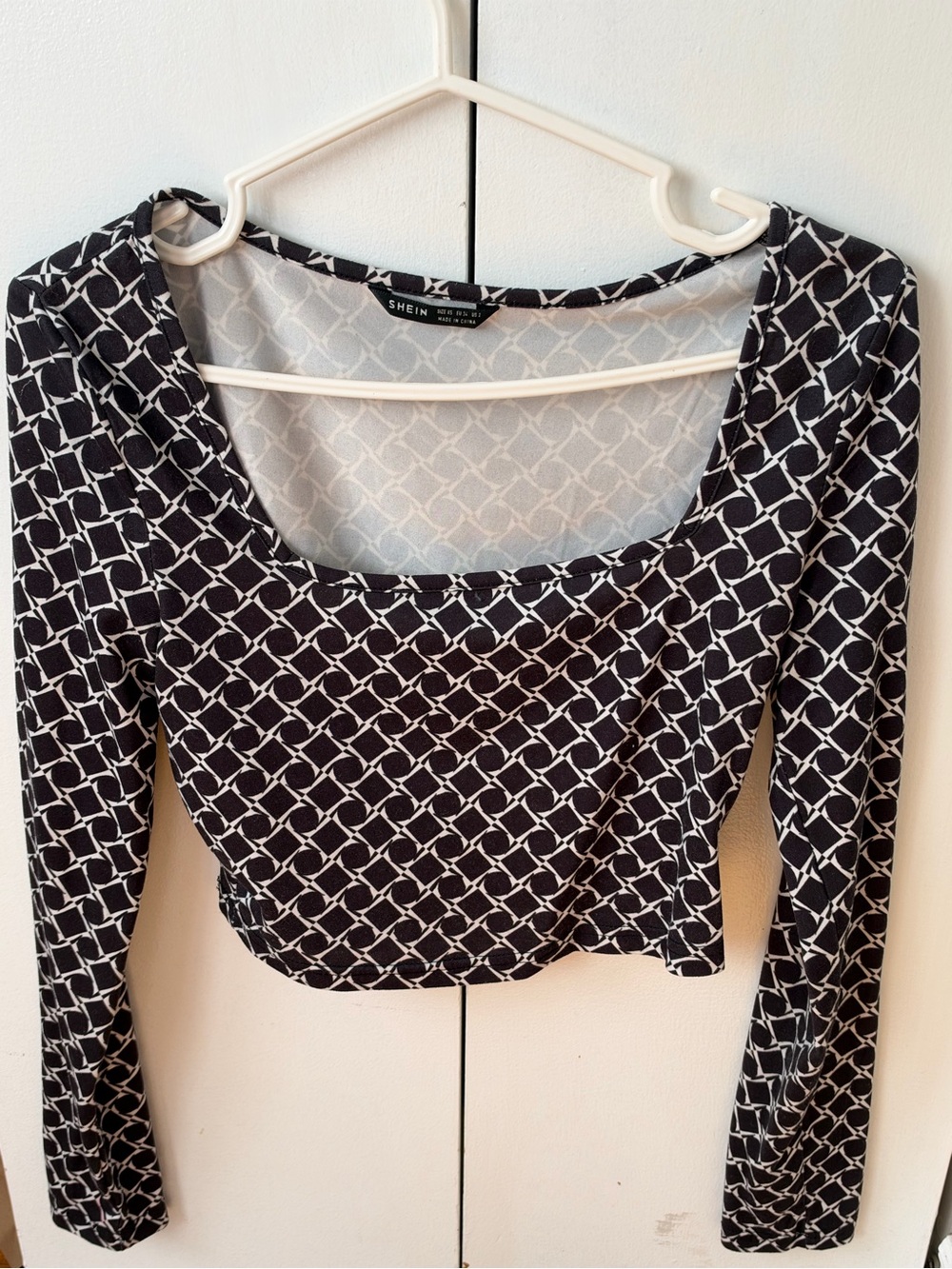 SHEIN Black & White Lattice Square Neck Crop Top